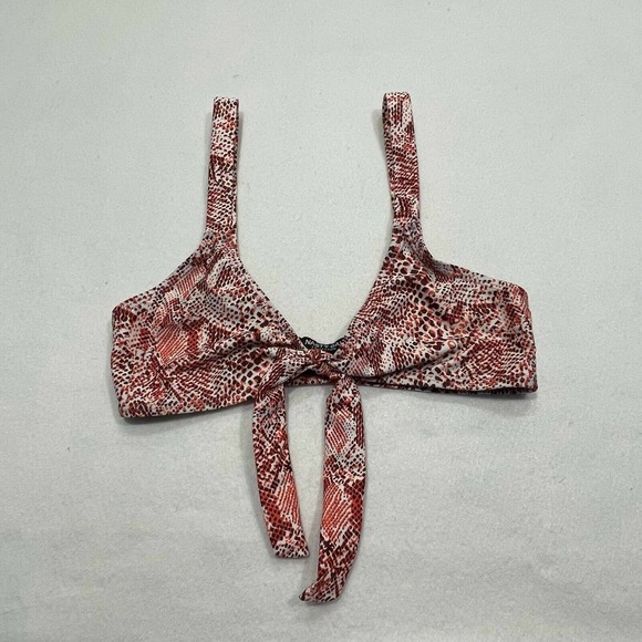 Nasty Gal Size 2 Snake a Difference Knot Bikini Top Scoop Neck Pull On Red - Picture 5 of 9